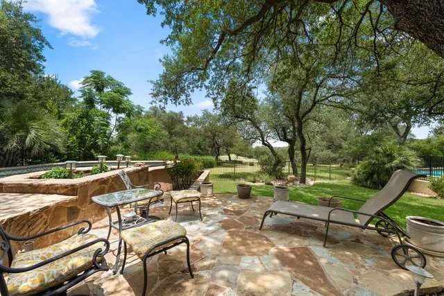 $999,000 | 2014 Lakeway Boulevard, Lakeway, TX 78734