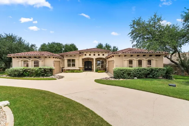 $999,000 | 2014 Lakeway Boulevard, Lakeway, TX 78734