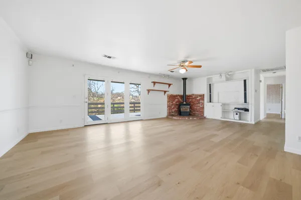 a view of a livingroom with furniture and furniture
