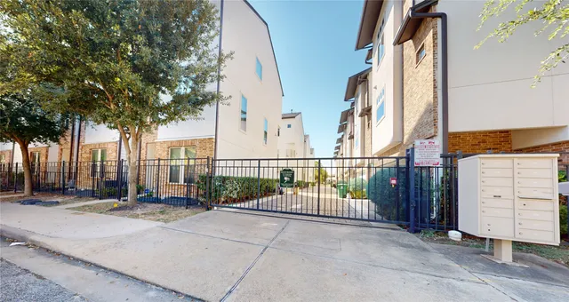 $2,400 | 711 Schwartz Street, Houston, TX 77020