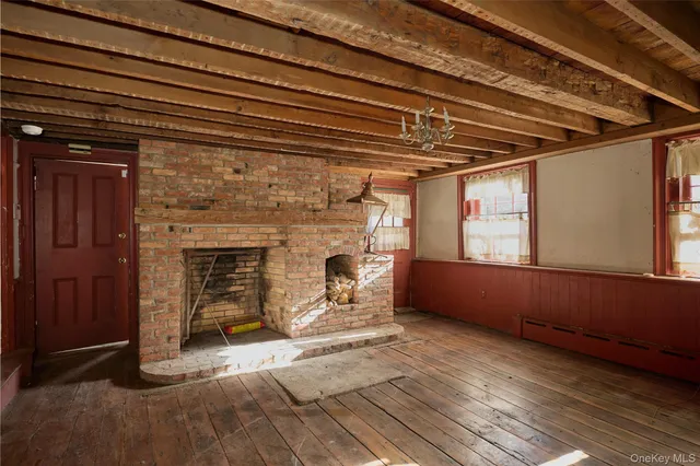 a view of empty room