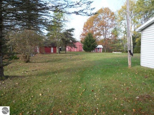 1704 South Coleman Road Shepherd, MI 48883 - Photo 3 of 39 1785828-2.JPG