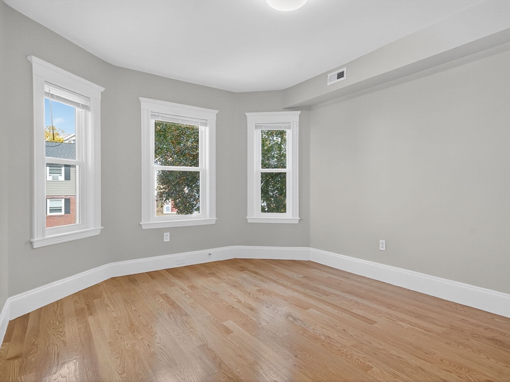 17 Chelmsford Street, Unit 2 Boston, MA 02122 - Photo 9 of 15