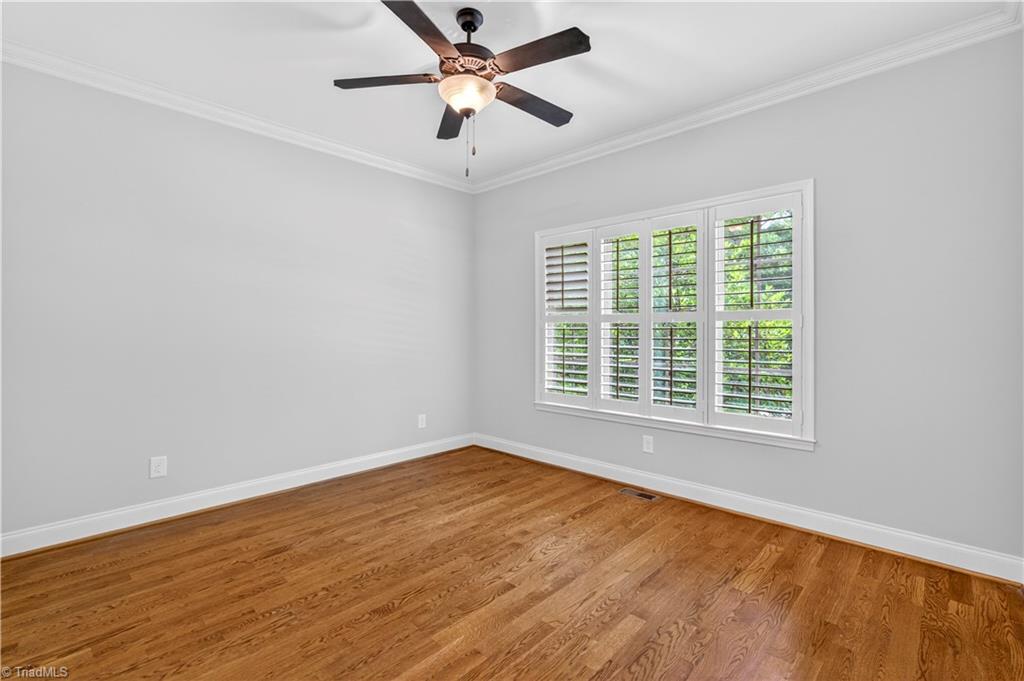 5414 Rambling Road Greensboro, NC 27409 - Photo 25 of 37