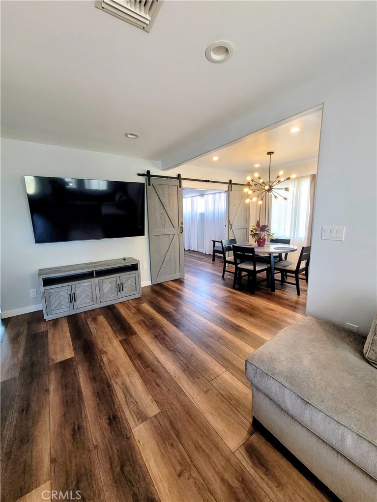 14357 Reis Street Whittier, CA 90604 - Photo 10 of 31 Living room