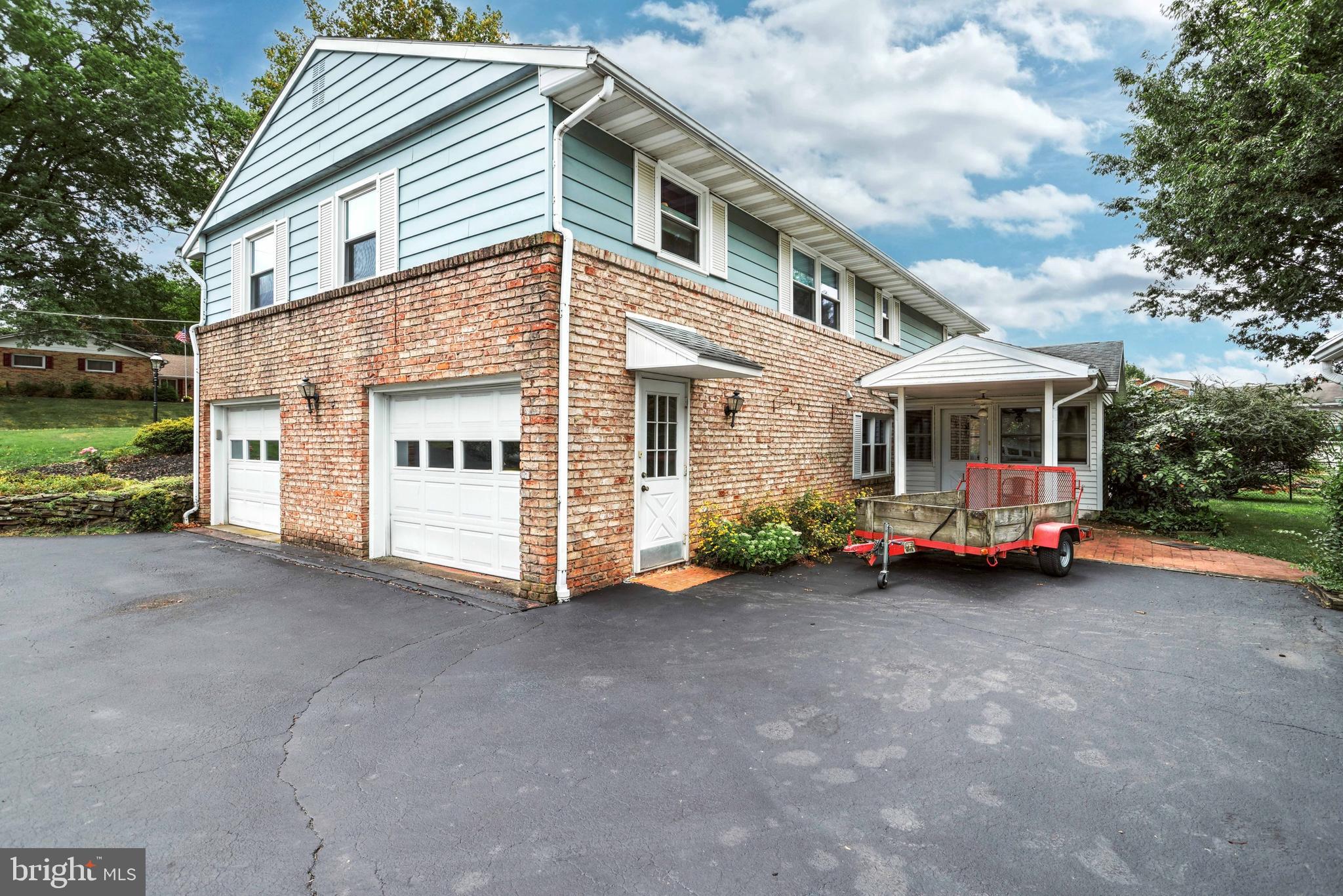 1825 Lilac Road York, PA 17408 - Photo 32 of 35 Gallery Image 32