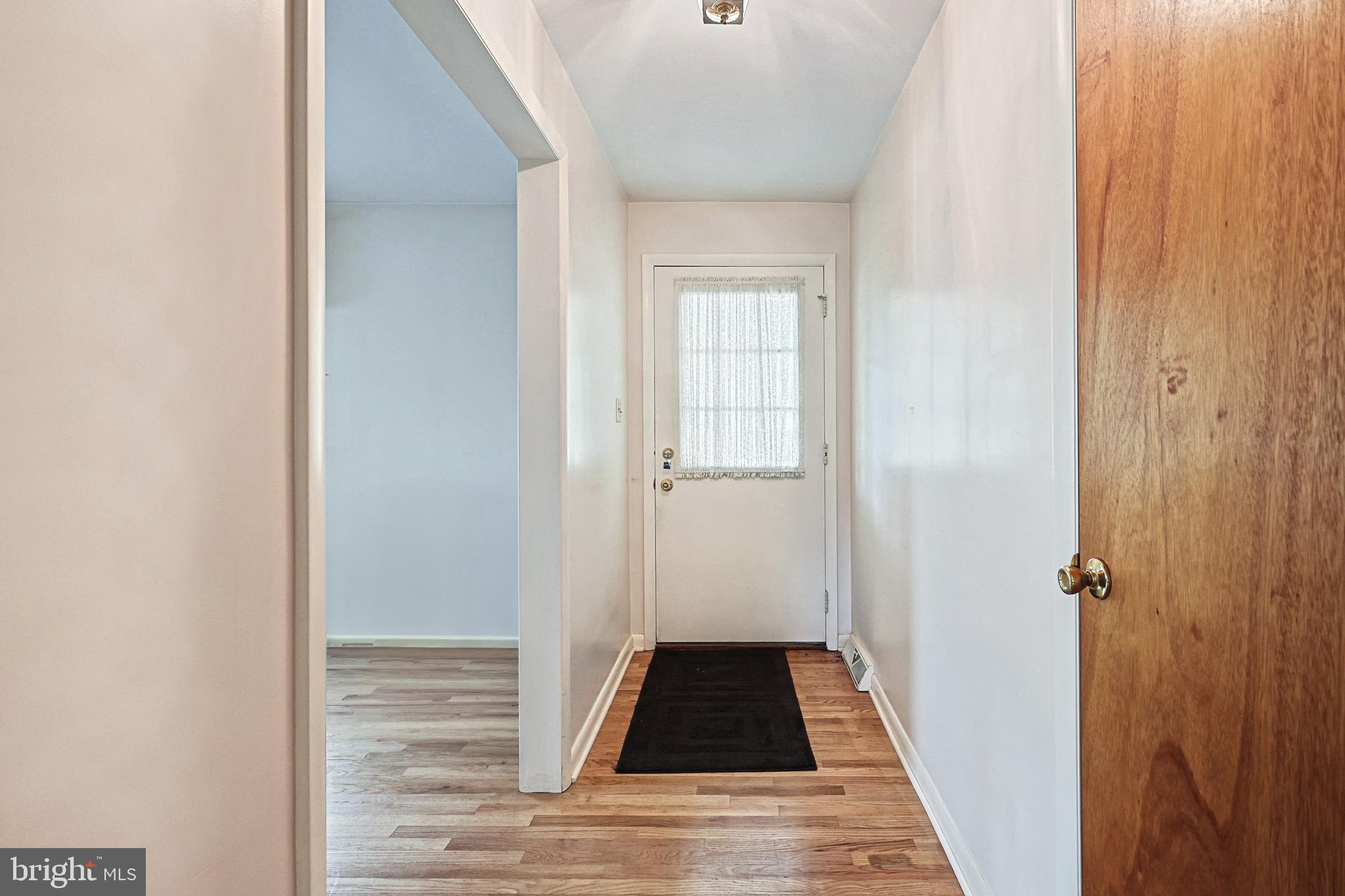 1825 Lilac Road York, PA 17408 - Photo 5 of 35 Gallery Image 5