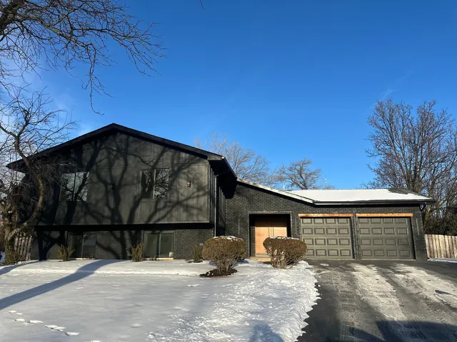 $889,999 | 1430 Holland Place, Downers Grove, IL 60515