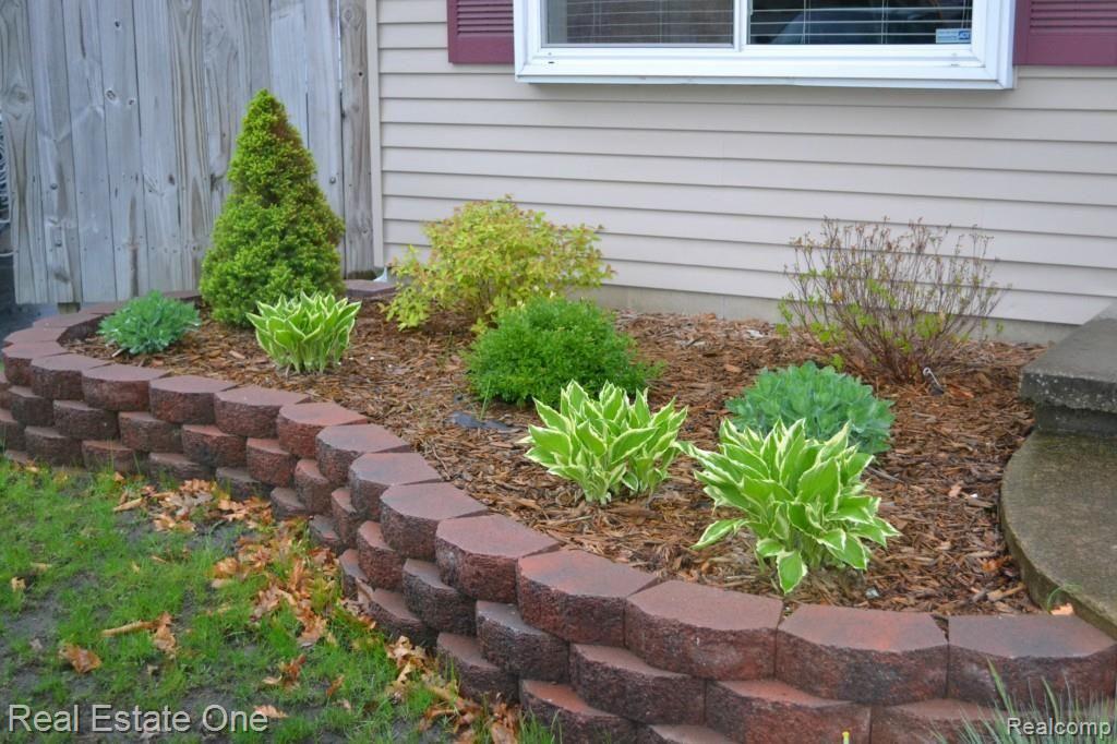 6833 Hatchery Road Waterford, MI 48327 - Photo 3 of 21 DSC_2799.jpg