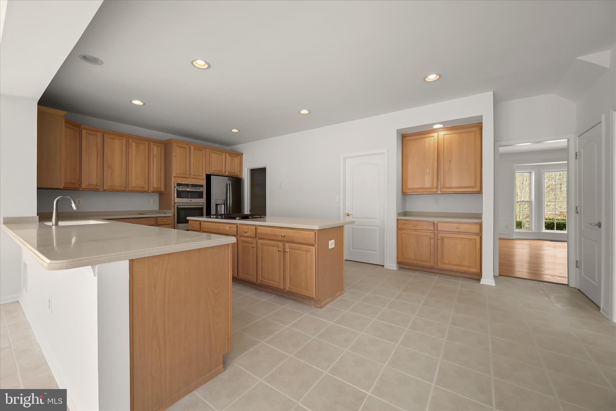 8433 Roberts Road Ellicott City, MD 21043 - Photo 29 of 84 Gourmet kitchen