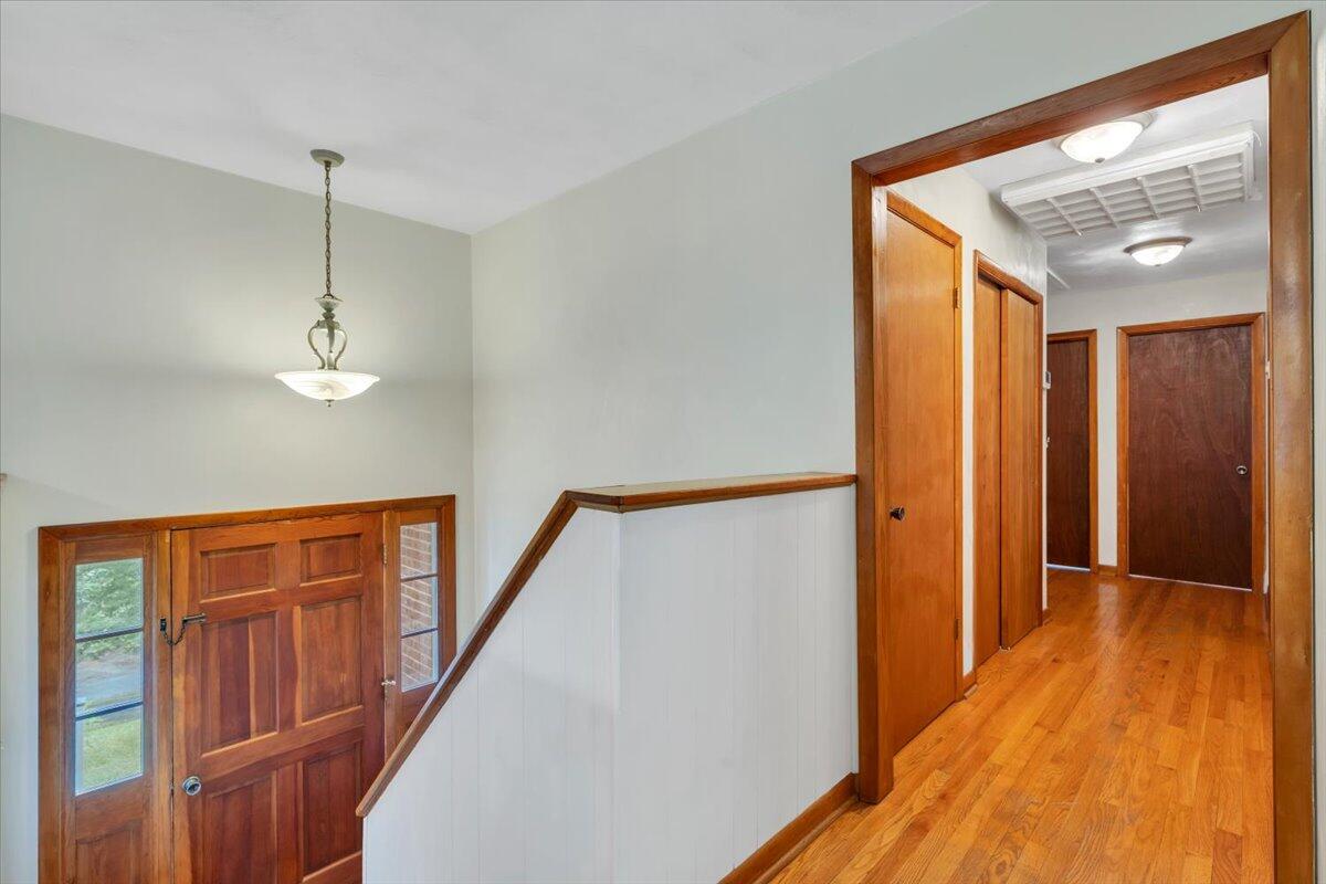 811 Arcadia Road Buchanan, VA 24066 - Photo 4 of 43 04-MIB08724