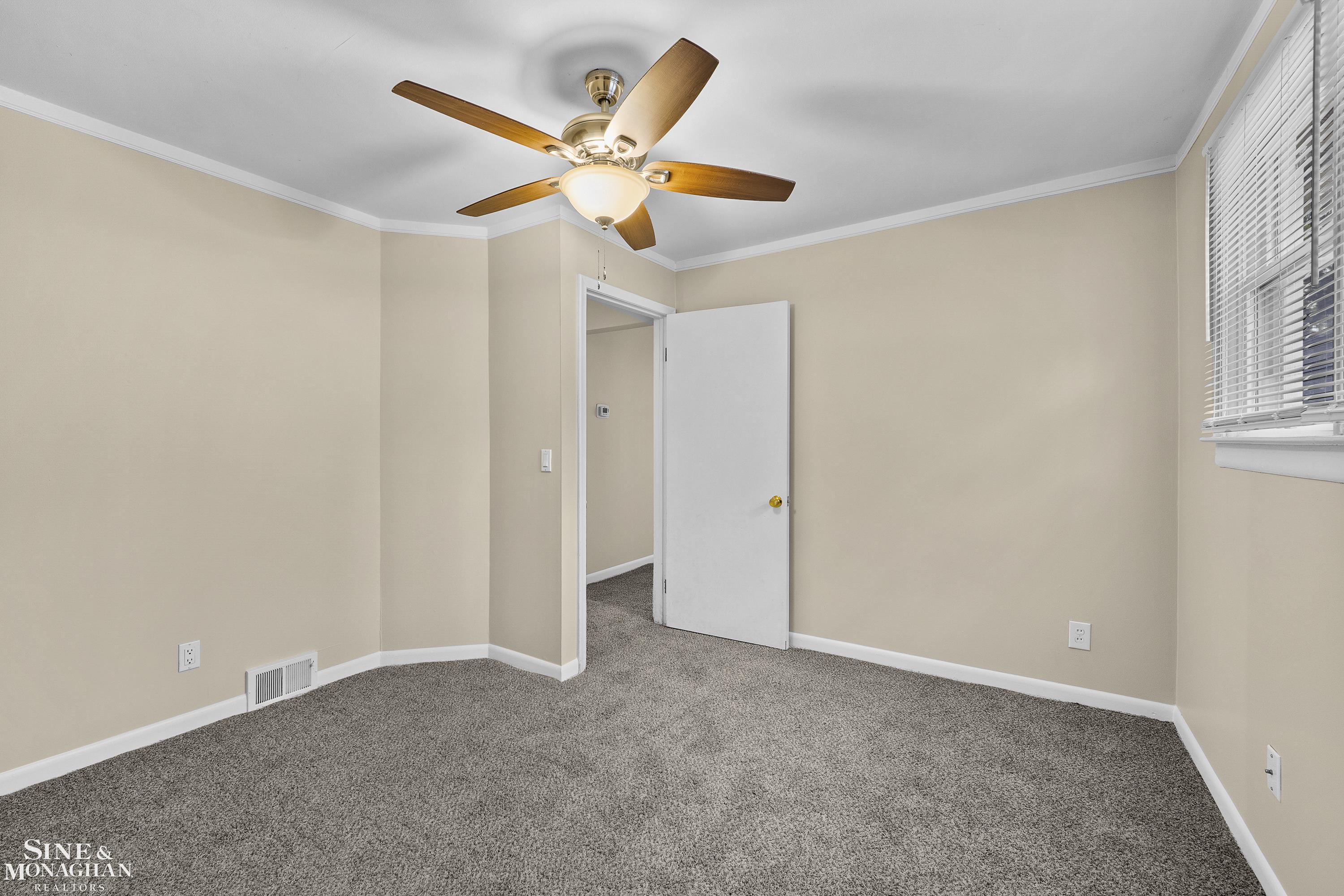 2126 Ridgemont Road Grosse Pointe Woods, MI 48236 - Photo 14 of 24