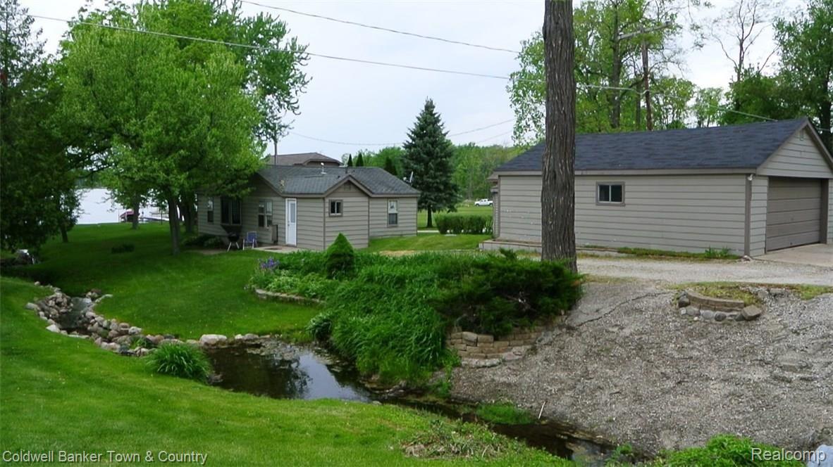 10237 Carmer Road Fenton, MI 48430 - Photo 23 of 27 DSC_3342.JPG