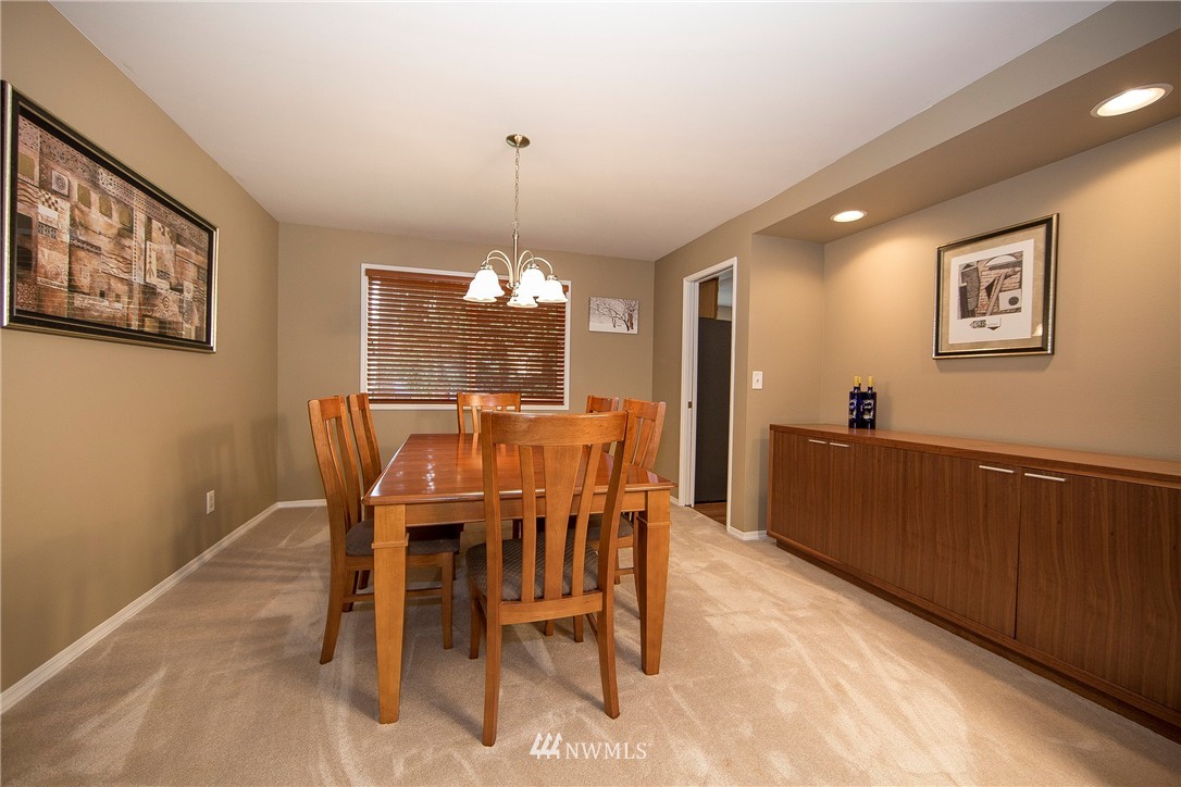 19829 133rd Place Southeast Renton, WA 98058 - Photo 6 of 25 Gallery Image 6