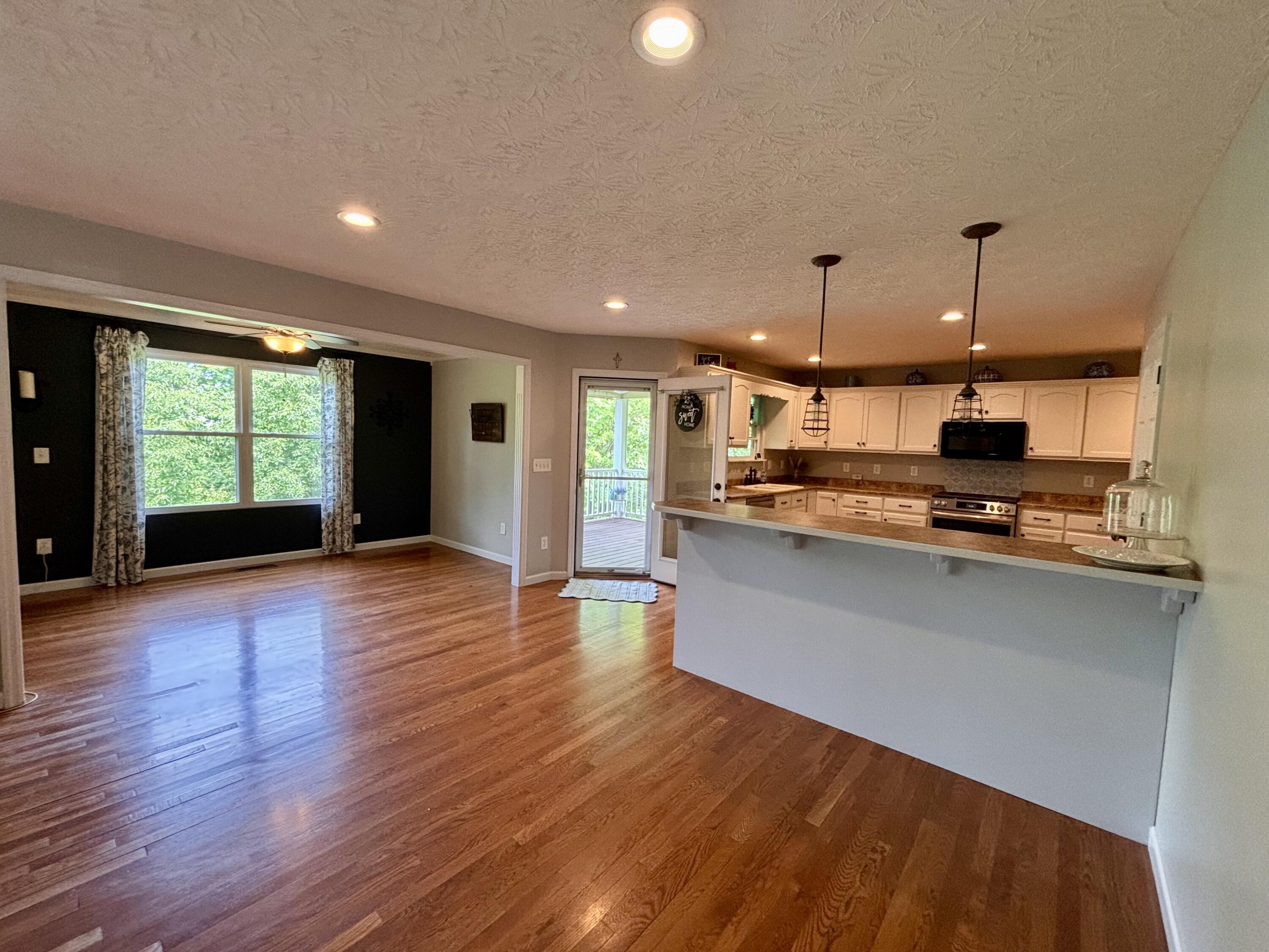 225 Maple Ridge Crittenden, KY 41030 - Photo 16 of 49 IMG_4393