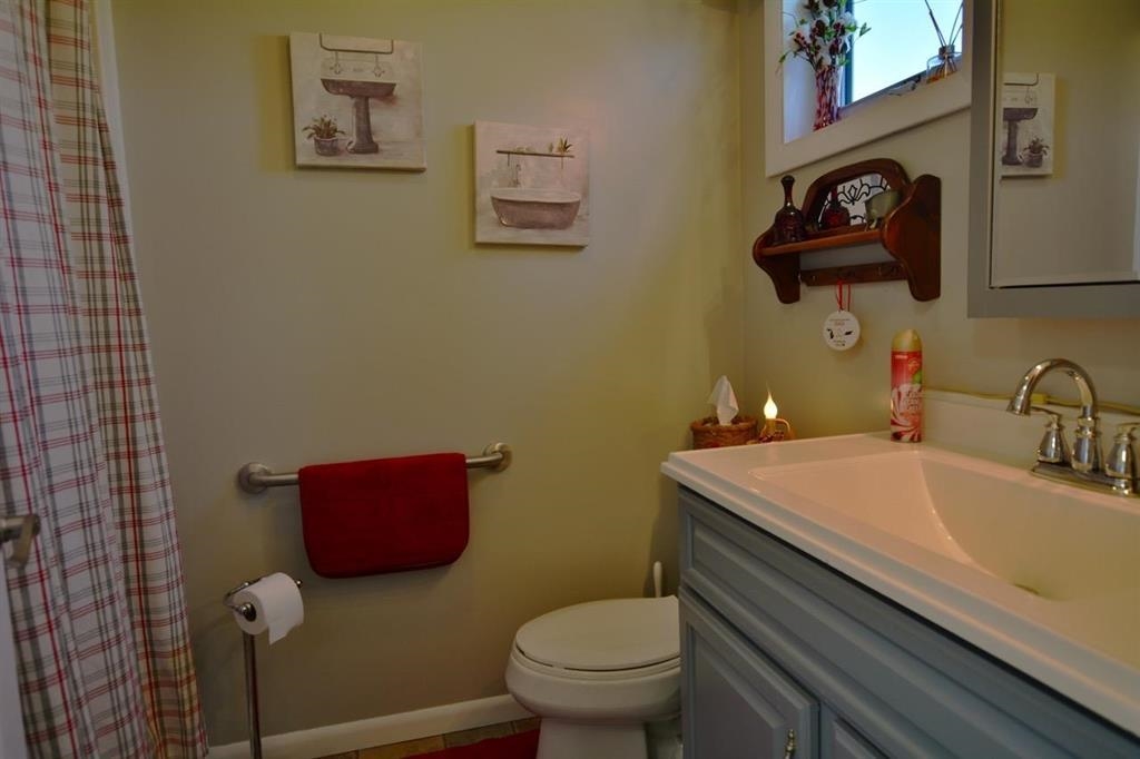 439 Wheeler Road Bay City, MI 48706 - Photo 11 of 25