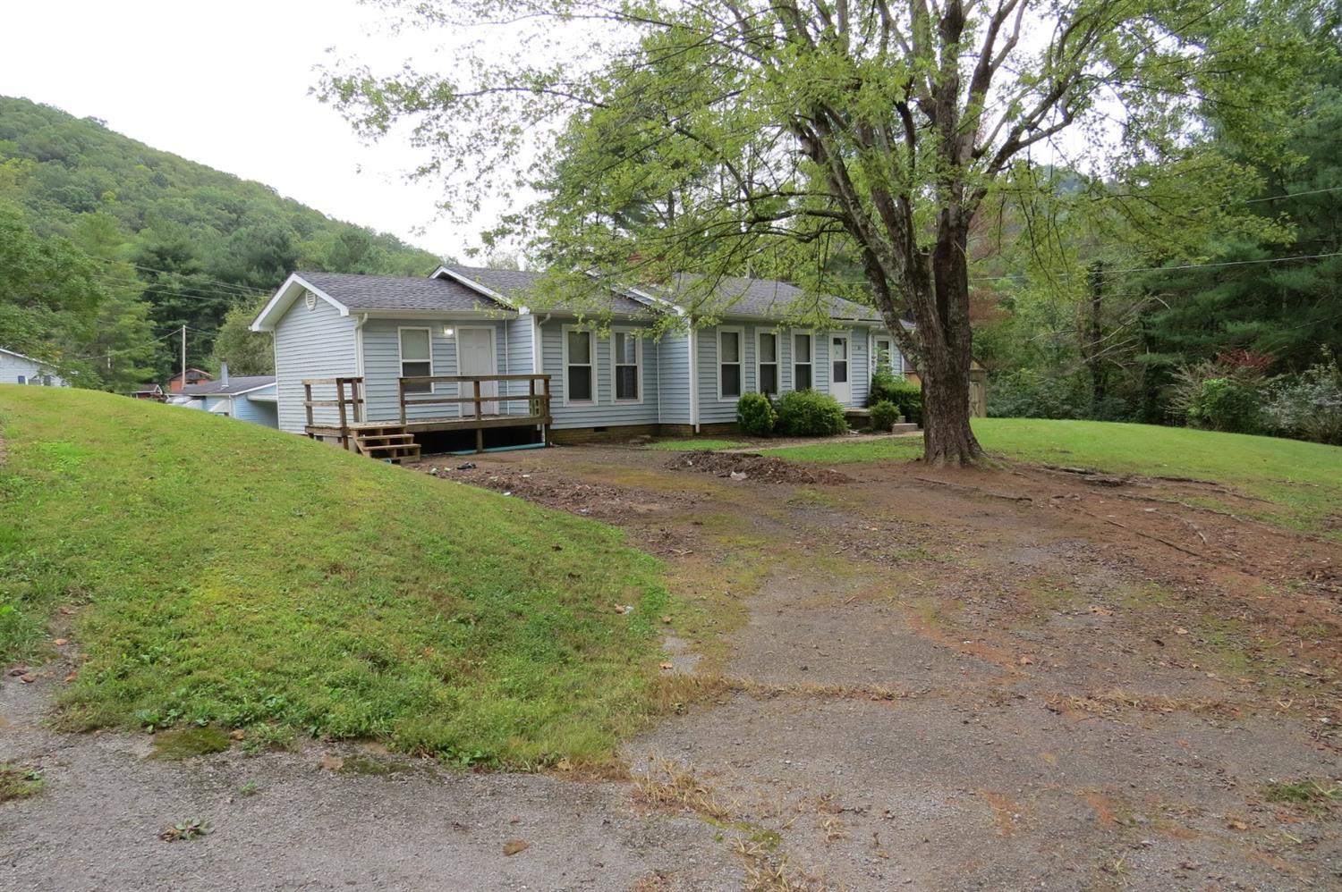 762 Valentine Branch Road Cannon, KY 40923 - Photo 2 of 25 Photo 2
