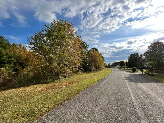 $16,500 | 0 Westbridge Place, Unit LOT 104, Mount Airy, NC 27030