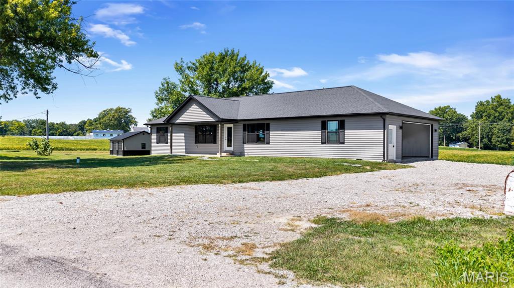 4375 Jj Road Waterloo, IL 62298 - Photo 29 of 40 Gallery Image 29