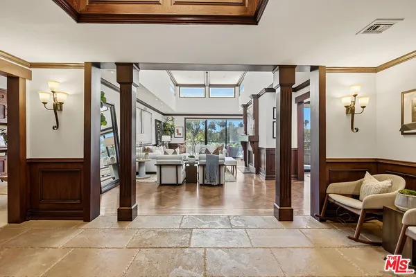 $3,195,000 | 450 North Maple Drive, Unit 501, Beverly Hills, CA 90210