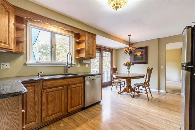 $299,900 | 42 Latchmere Drive, Victor, NY 14564