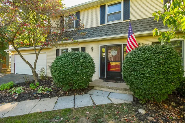 $299,900 | 42 Latchmere Drive, Victor, NY 14564