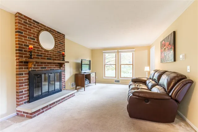 $299,900 | 42 Latchmere Drive, Victor, NY 14564