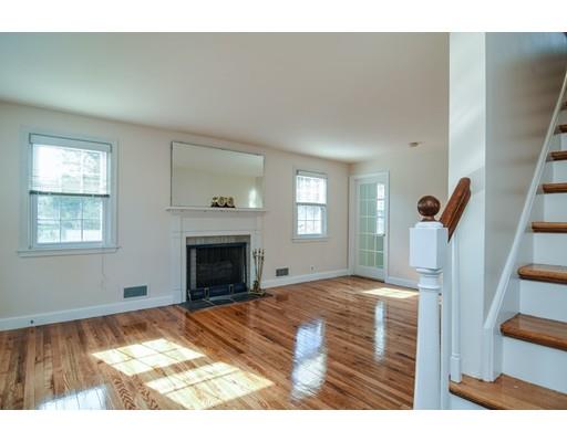 25 Sherwood Road Natick, MA 01760 - Photo 11 of 28 Gallery Image 11