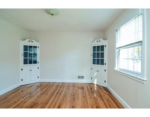25 Sherwood Road Natick, MA 01760 - Photo 13 of 28 Gallery Image 13