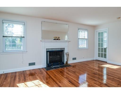 25 Sherwood Road Natick, MA 01760 - Photo 8 of 28 Gallery Image 8