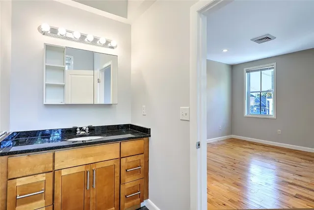 $2,900 | 400 Hope Street, Unit 1, Providence, RI 02906