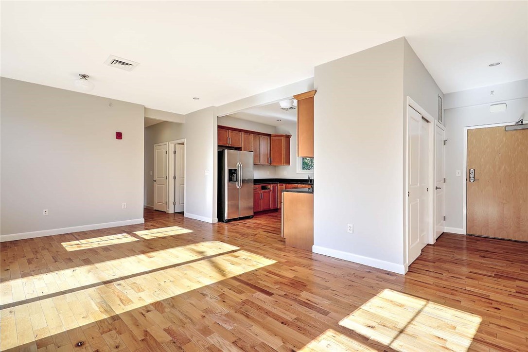 400 Hope Street, Unit 1 Providence, RI 02906 - Photo 4 of 33