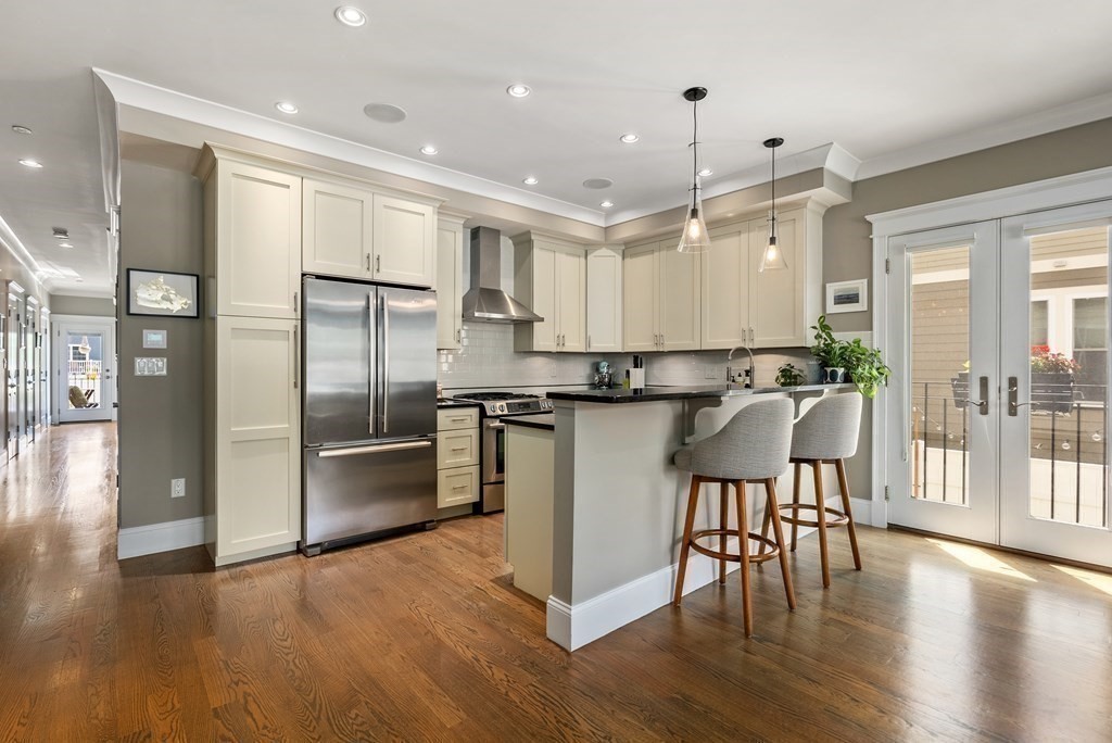 43 Coffey Street, Unit 2 Boston, MA 02122 - Photo 7 of 29