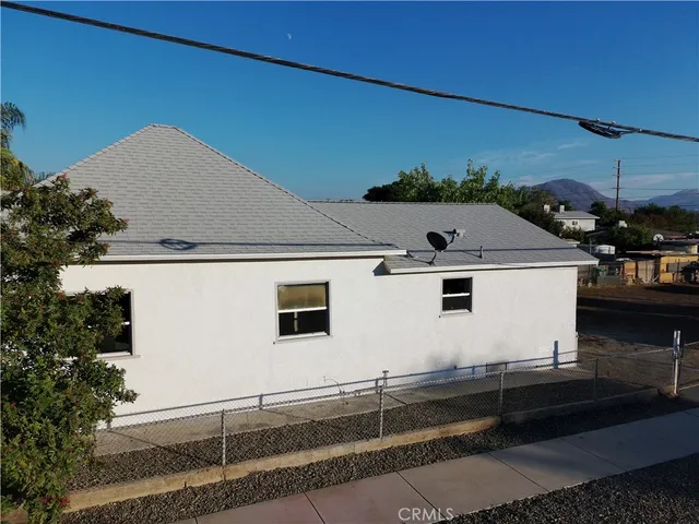 $519,900 | 392 West L Street, Colton, CA 92324