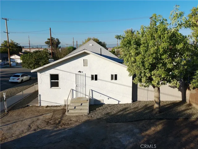 $519,900 | 392 West L Street, Colton, CA 92324