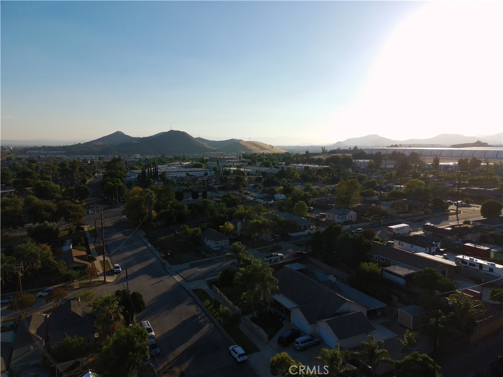 392 West L Street Colton, CA 92324 - Photo 38 of 41 a view of city and mountain