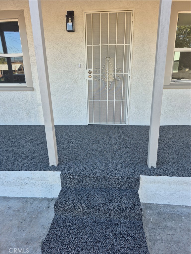 392 West L Street Colton, CA 92324 - Photo 40 of 41 a view of front door