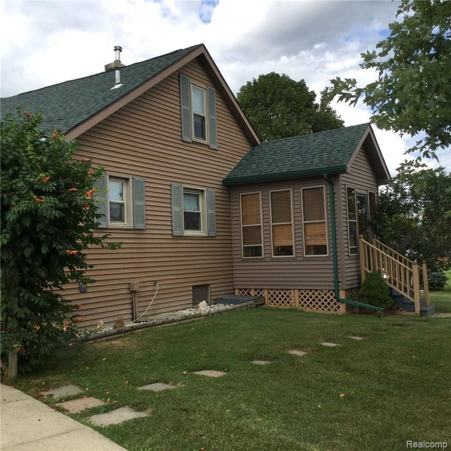8720 Bowers Road Imlay City, MI 48444 - Photo 3 of 23 IMG_0275.JPG