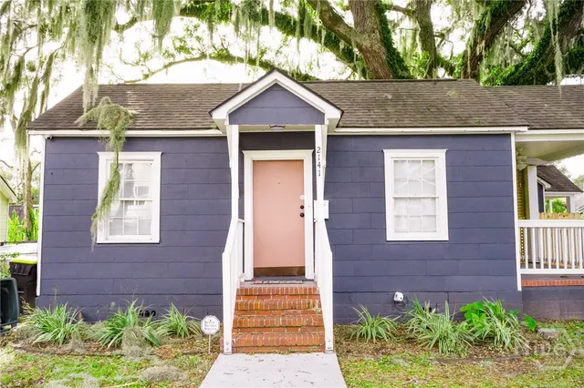 $1,650 | 2141 New York Avenue, Unit A, Savannah, GA 31404