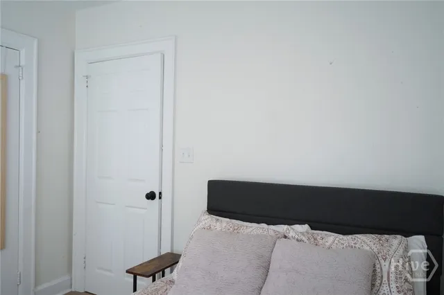 $1,650 | 2141 New York Avenue, Unit A, Savannah, GA 31404