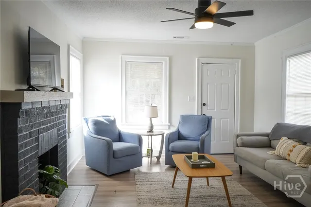 $1,650 | 2141 New York Avenue, Unit A, Savannah, GA 31404