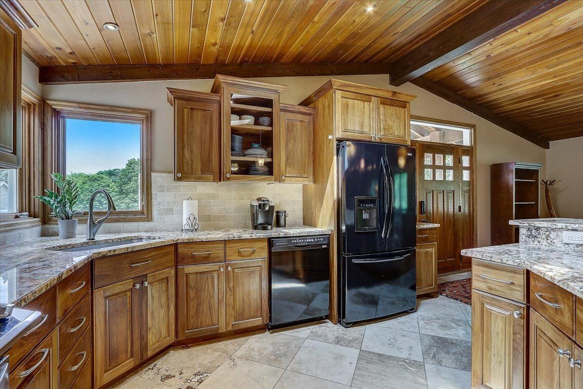 1951 Baker Park Road Independence, MN 55359 - Photo 7 of 25