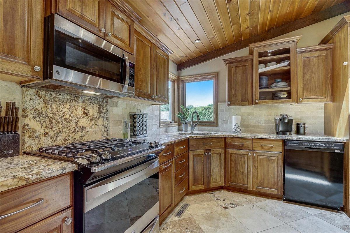 1951 Baker Park Road Independence, MN 55359 - Photo 8 of 25