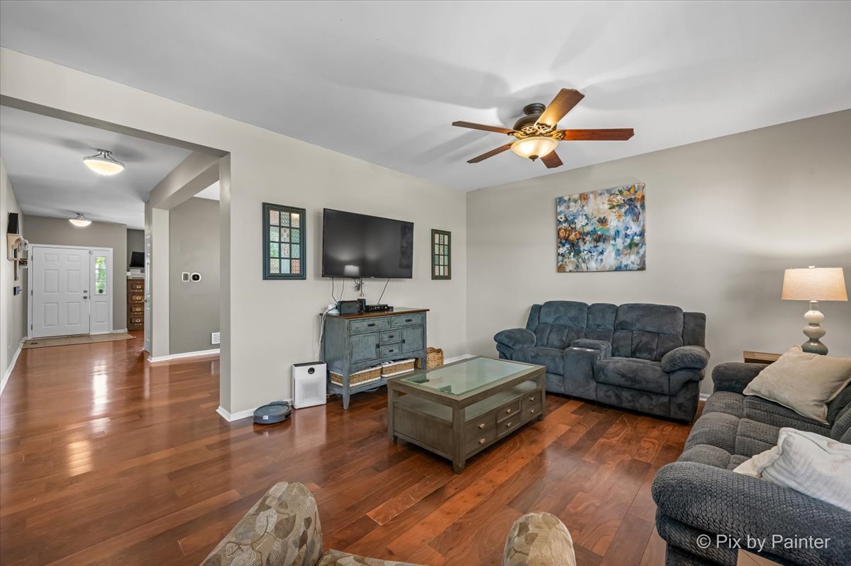 909 Avalon Way Minooka, IL 60447 - Photo 10 of 44