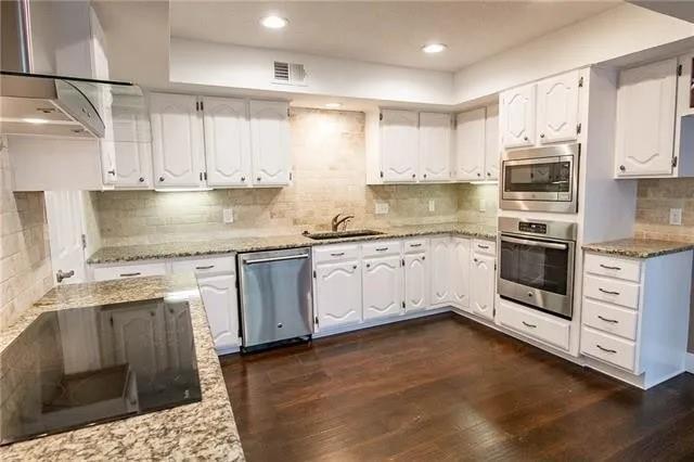 9401 Blue Jay Way Irving, TX 75063 - Photo 9 of 35