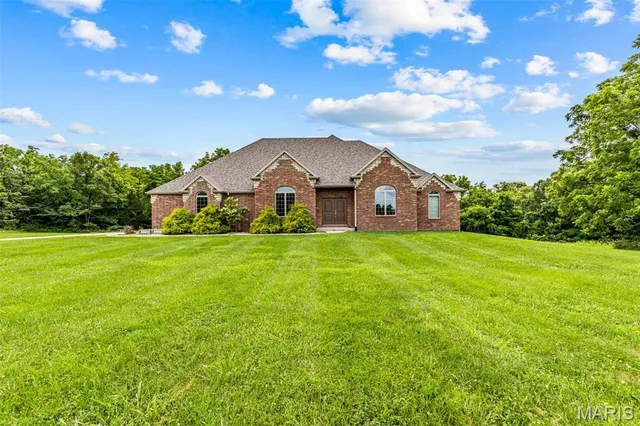 $798,000 | 4510 M- Highway, Macomb, MO 65702