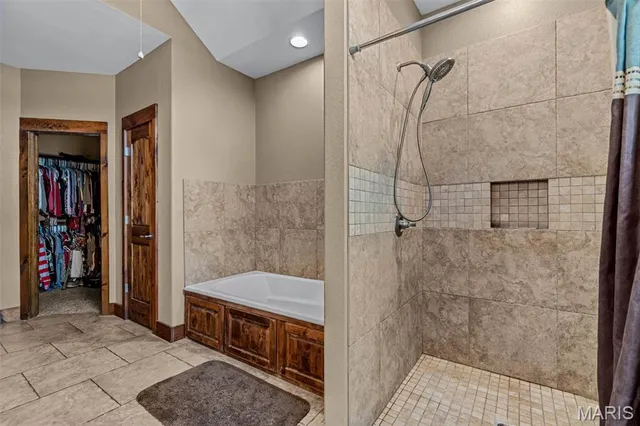 $798,000 | 4510 M- Highway, Macomb, MO 65702