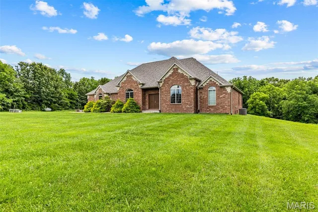 $798,000 | 4510 M- Highway, Macomb, MO 65702