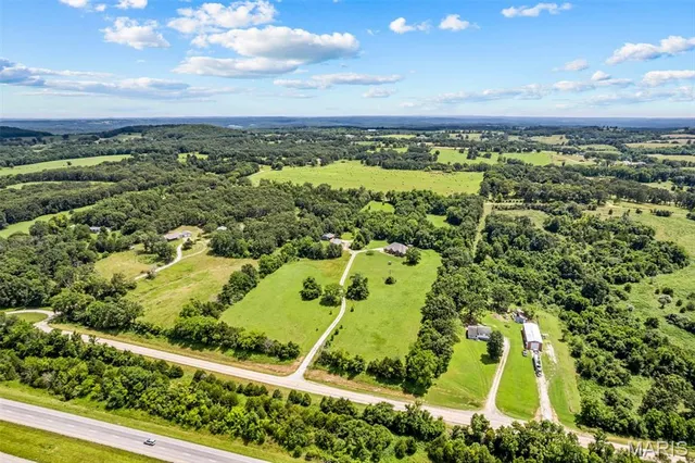 $798,000 | 4510 M- Highway, Macomb, MO 65702