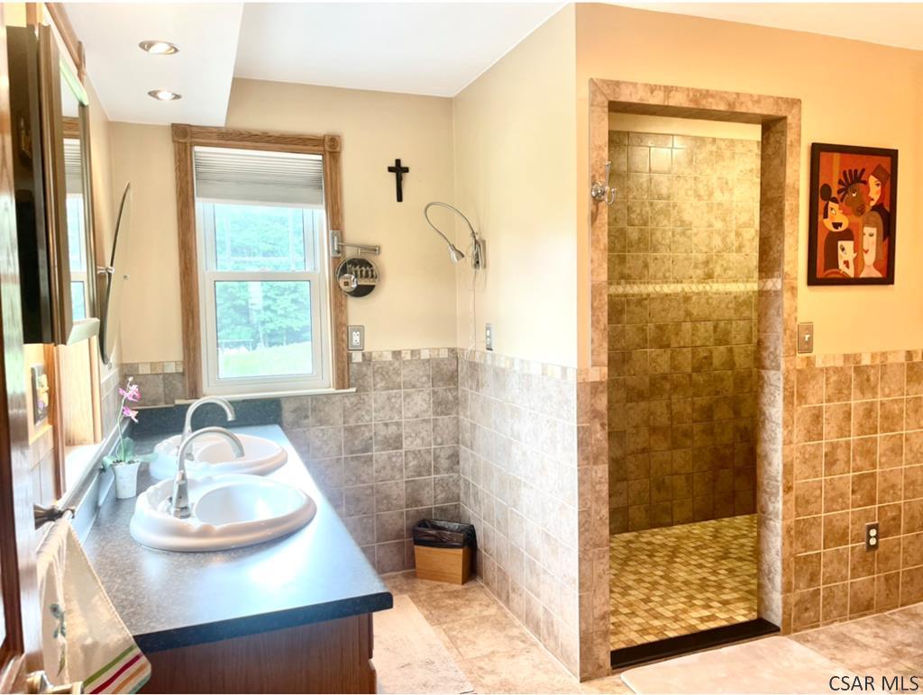 208 Westpoint Road Mineral Point, PA 15942 - Photo 13 of 45